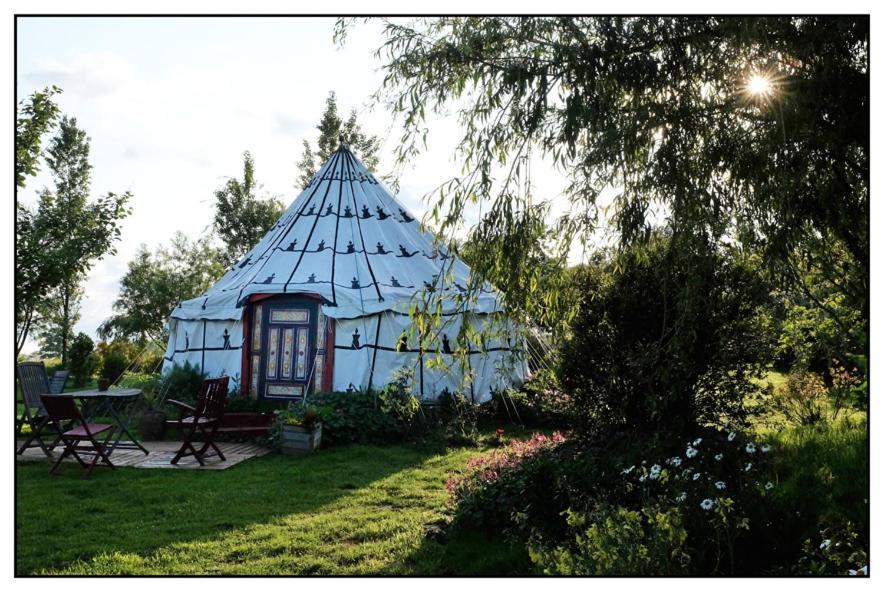 Au Bonheur Nomade Otel Livry  Dış mekan fotoğraf