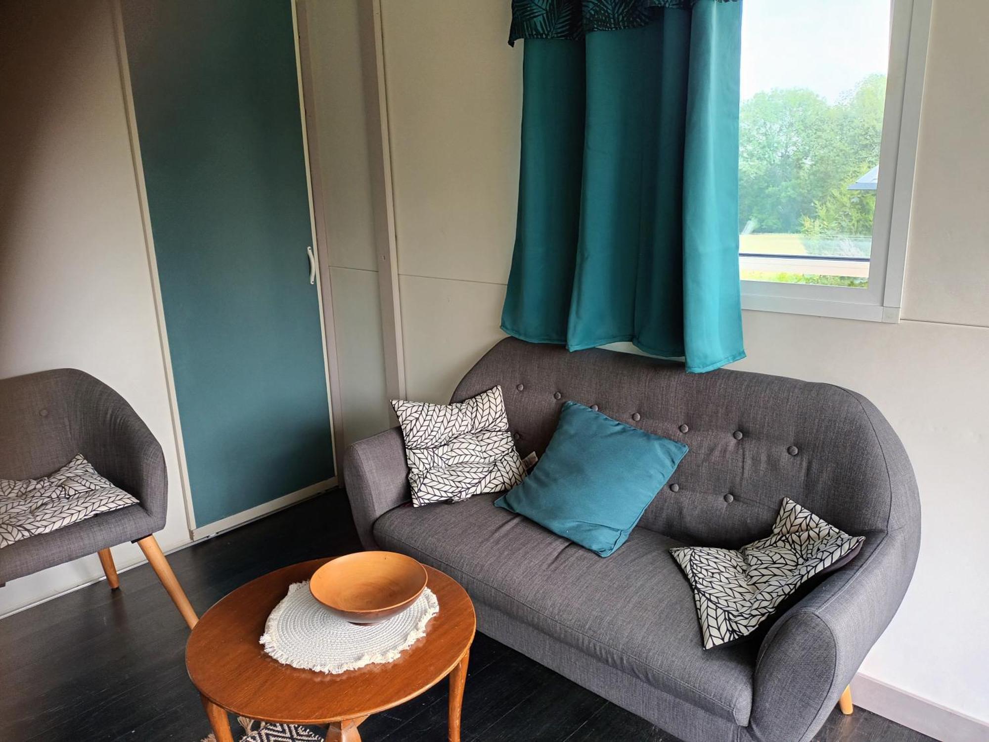 Au Bonheur Nomade Otel Livry  Oda fotoğraf