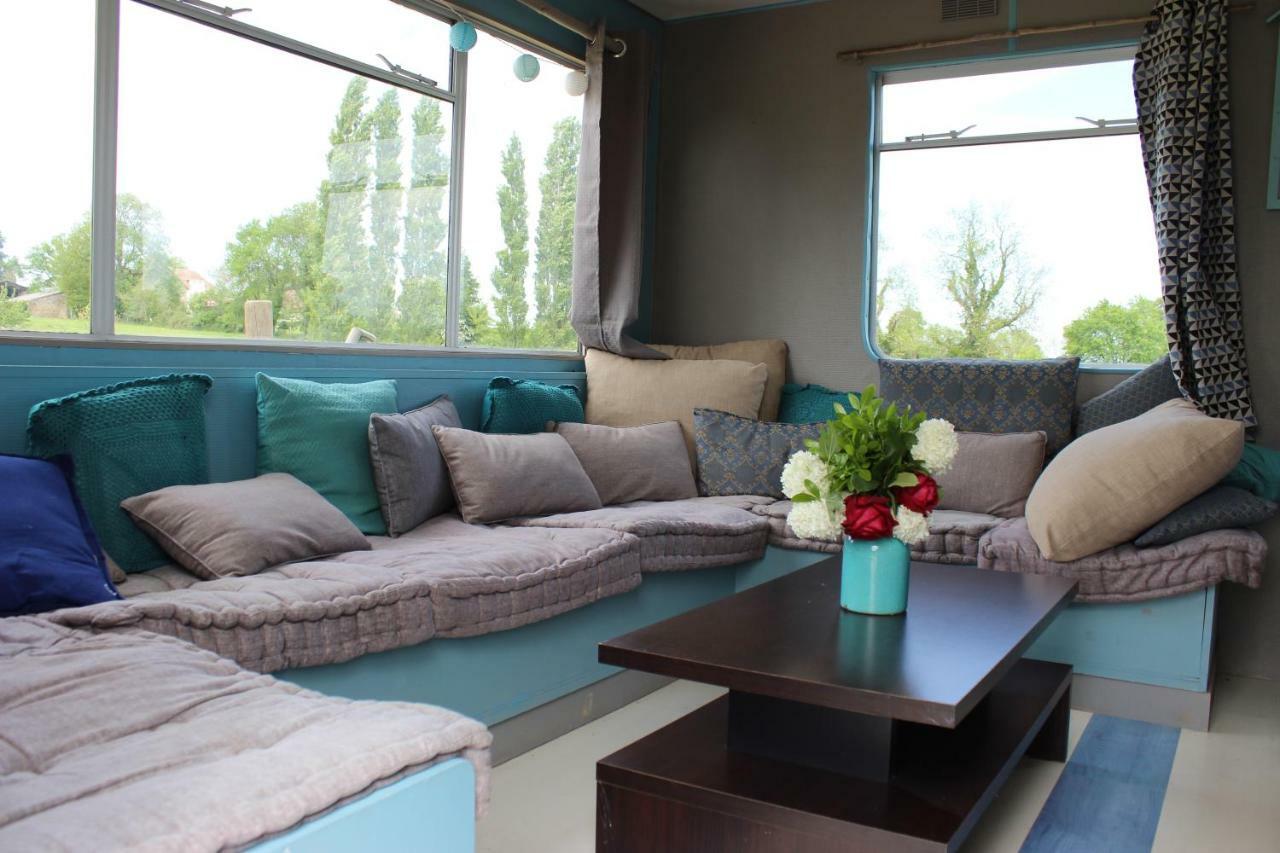 Au Bonheur Nomade Otel Livry  Dış mekan fotoğraf